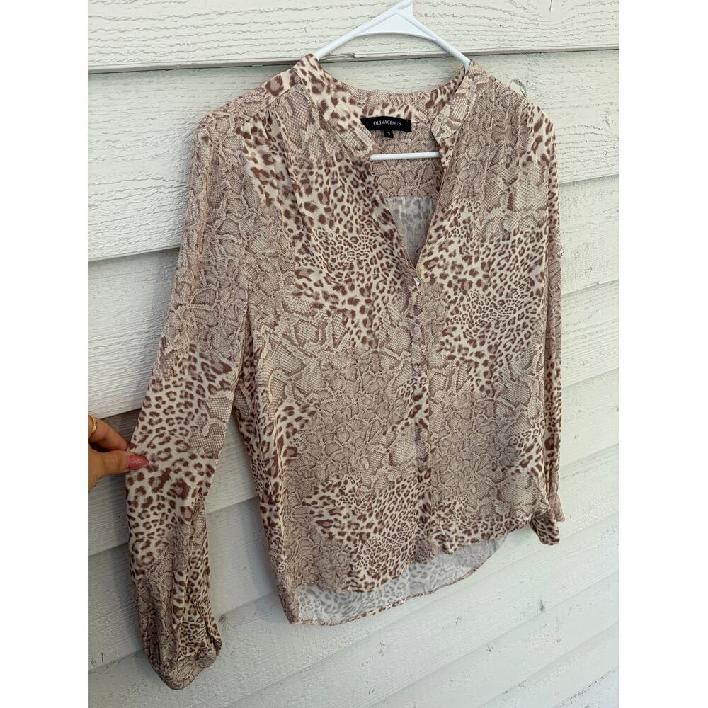 Olivaceous Sheer Animal Print Blouse Size Small Boho Snake Leopard Top - Picture 3 of 8